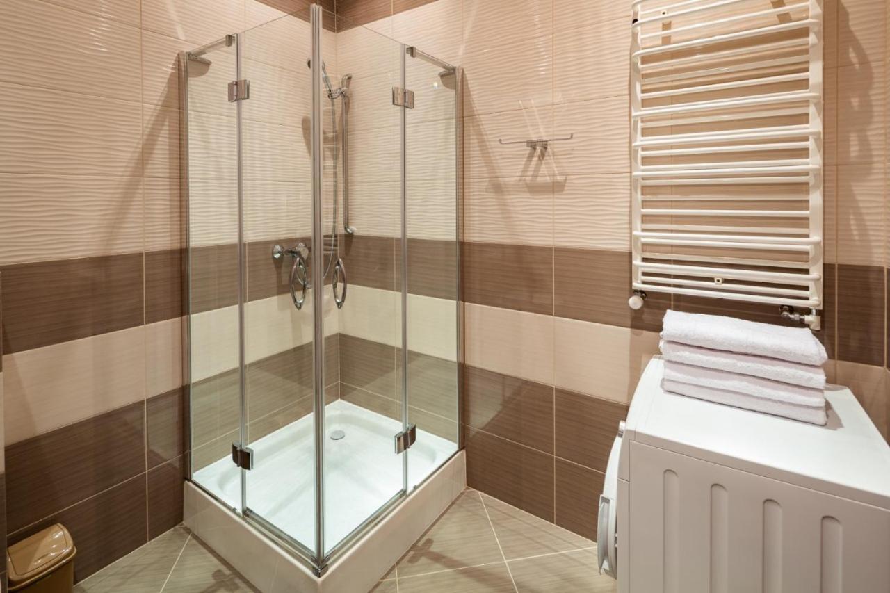 Alfa Apartments Svobody 31 Львов Экстерьер фото