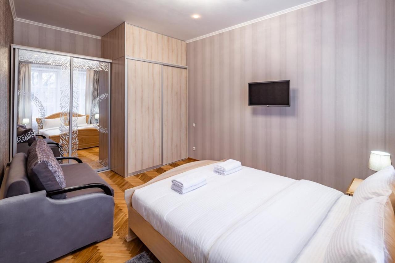 Alfa Apartments Svobody 31 Львов Экстерьер фото